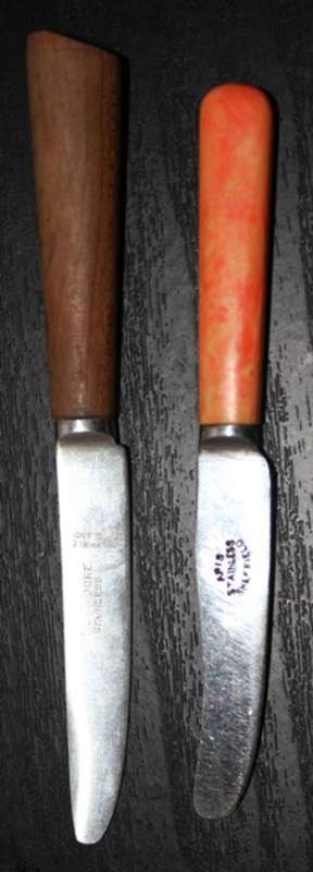 CRAZY R1 Start! 2 small Vintage Sheffield  knifes 1 sheffield Mills 125mm & 1 Sheffield Moore 112mm