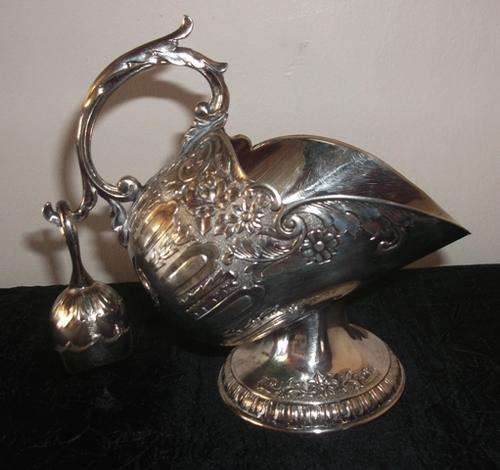 A Lovely Vintage sugar bowl and scoop 345g  170mmx 155mm - see all photo's