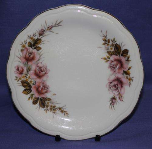 a Constantia fine China Plate (slightly scratch) -182mm - 250g  - as in Photo's