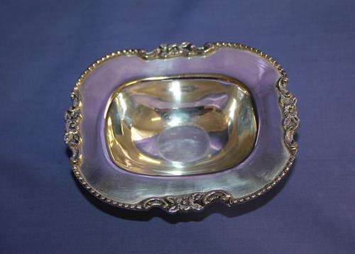 Vintage silver plated dish - 180g - 138 X 115 X 45mm - See more