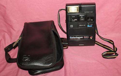 A Vintage Kodac ColorBurst 350 Instant Camera with Bag  - not tested   1500g  see foto's