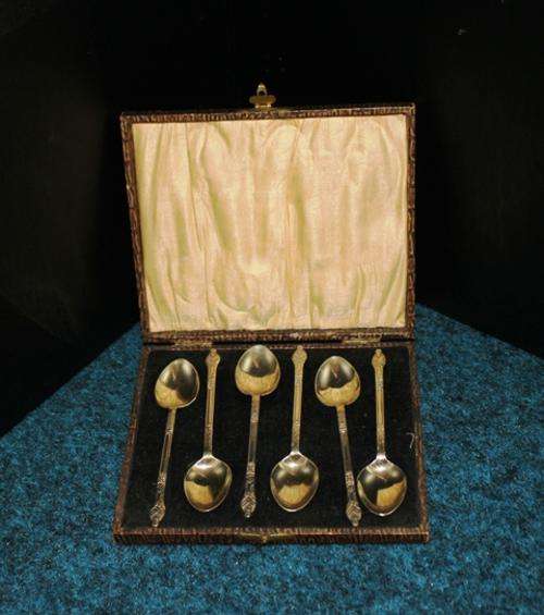 Vintage Box set of 6 EPNS Apostel Spoons in origanal Box - 225g -box 155x140x25mm-England