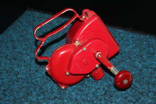 A Vintage Metal Hand Gardening tool "Arimitsu Baby"-Japan-Plant duster/spreader