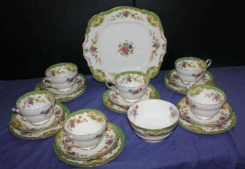 20 pc Paragon "Plymouth" fine bone china ,6 x trios ( one cup ear off) + cake plate + sugar bowl
