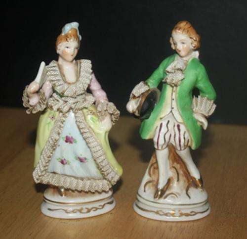 Vintage Figurine ceramic Salt and Pepper set - 130mm