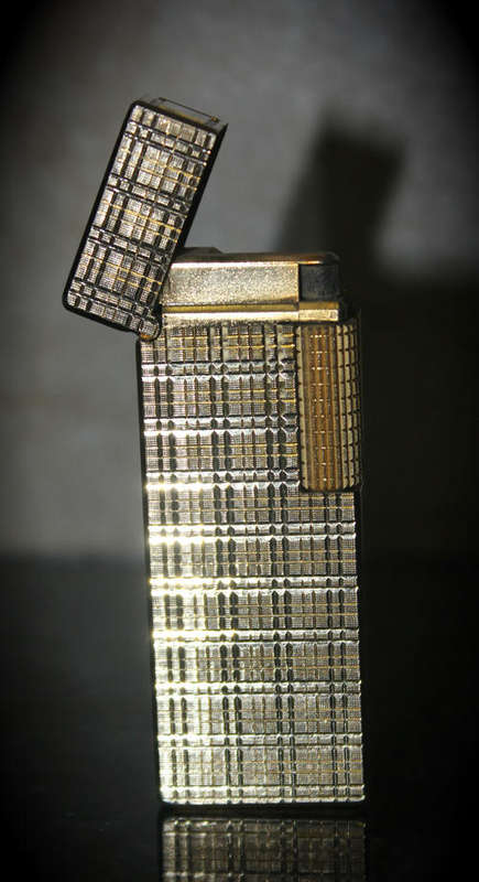 Vintage Gold Plated Sarome Lighter - need Gas