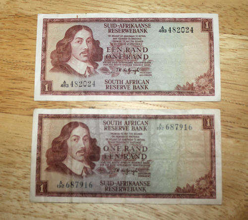2 Old T.W de Jongh South African R1 Notes -A192 and A483 - good condition