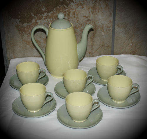 Spode "MEADOW SWEET "Tea pot and 6 Duo's- England- 1 cup is chipped