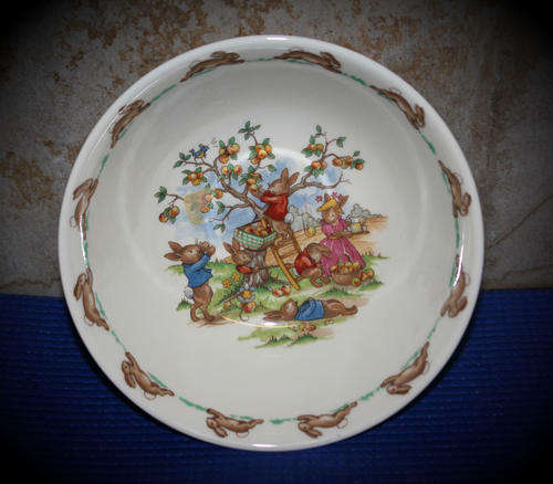 Royal Doulton Bunnykins Fine Bone China Bowl - 150x50mm -England