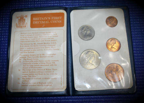 1968-1971 Uncirculated Britains First Decimal Set Coins -1/2p - 10p 5 coin booklet