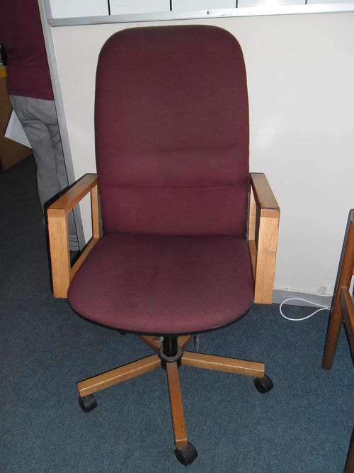 Desk chair
