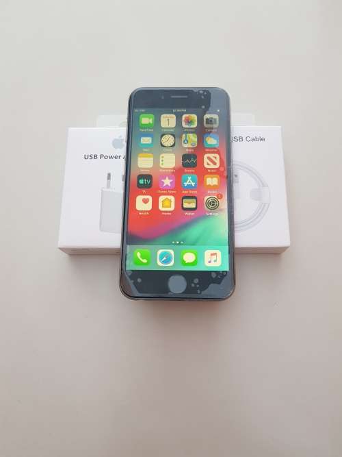 IPHONE 6 64GB IN PRISTINE CONDITION