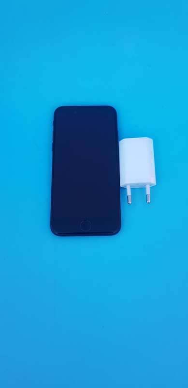 IPHONE 7 128GB GOOD CONDITION