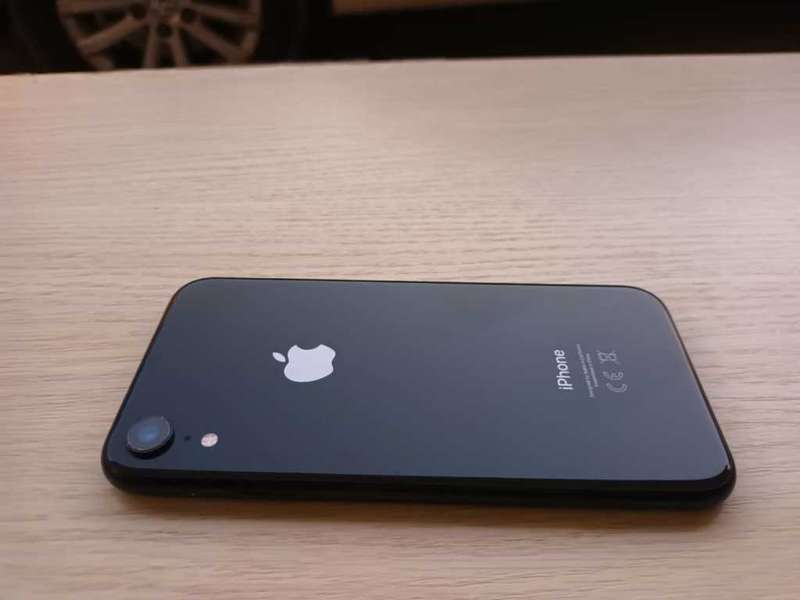 Apple iPhone XR 64GB Pre owned