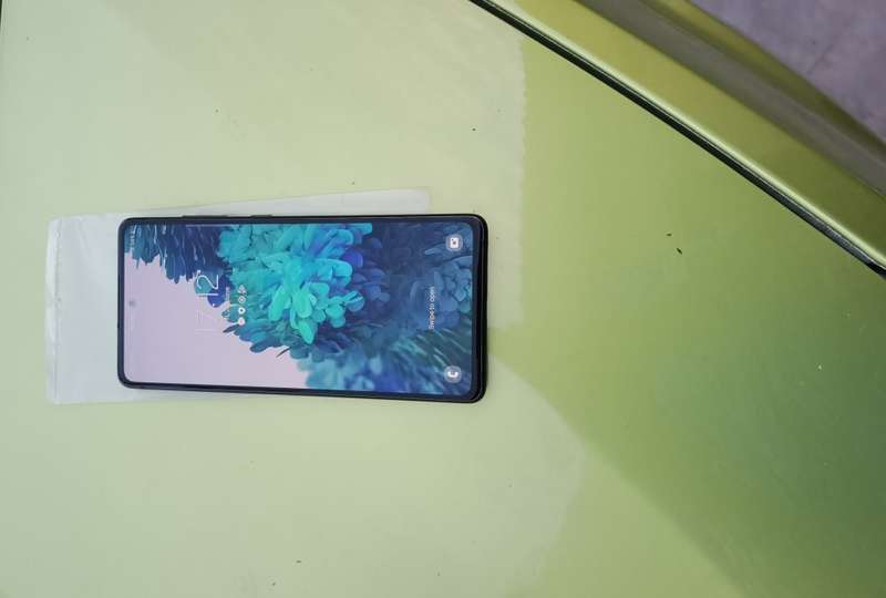 Samsung Galaxy S20 FE 128GB Pre owned