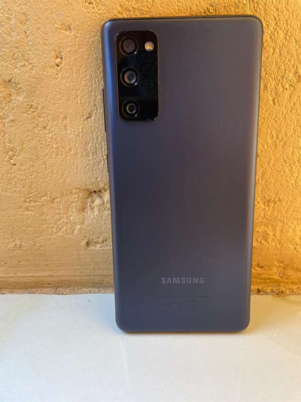 Samsung Galaxy S20 FE 128GB Pre owned