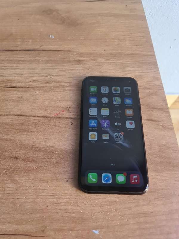 Apple iPhone XR 64GB Refurbished