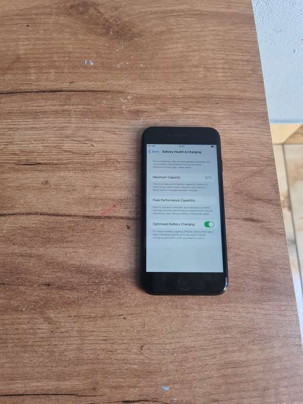 Apple iPhone SE 2022 64GB (3rd Generation) Pre owned