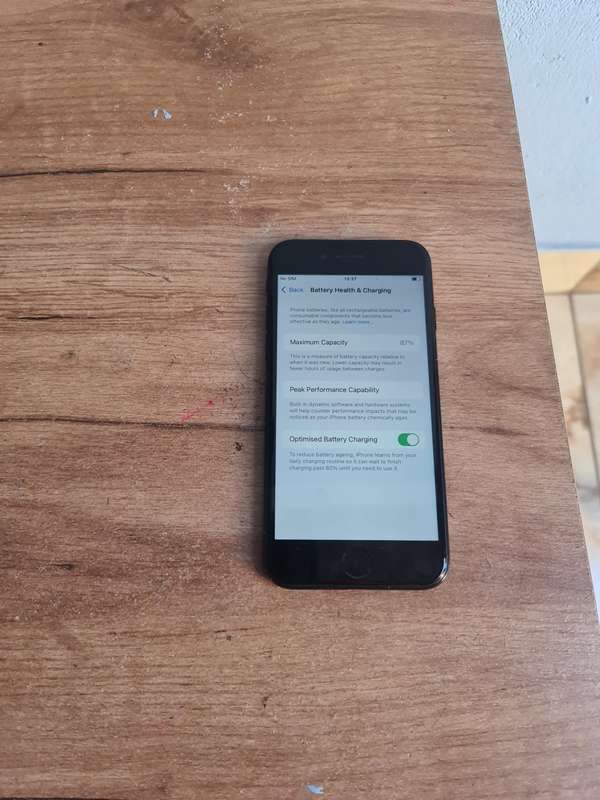 Apple iPhone SE 2022 64GB (3rd Generation) Pre owned