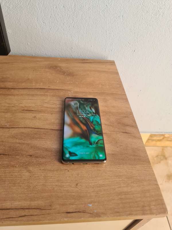 Samsung Galaxy S10 128GB Pre-owned