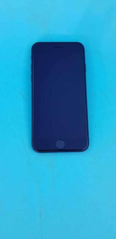 IPHONE 7 32GB IN EXCELLENT CONDITION