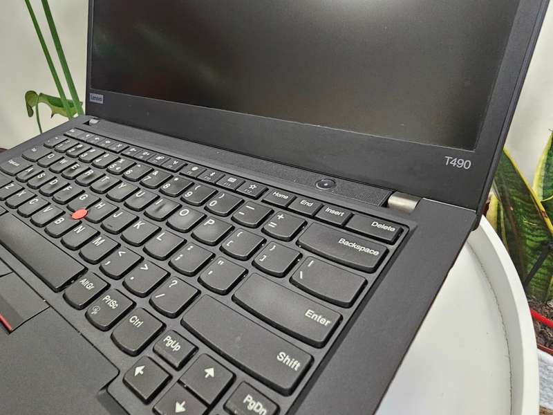 lenovo T490 Core i5 8th generation touchscreen laptop