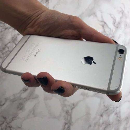 APPLE iPHONE 6 & ACCESSORIES - WHITE & SILVER - FREE SHIPPING