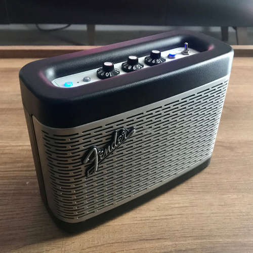FENDER BLUETOOTH PORTABLE SPEAKER - BLACK
