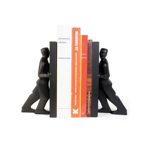 BLACK 'PUSHING MEN' BOOKENDS | KIKKERLAND
