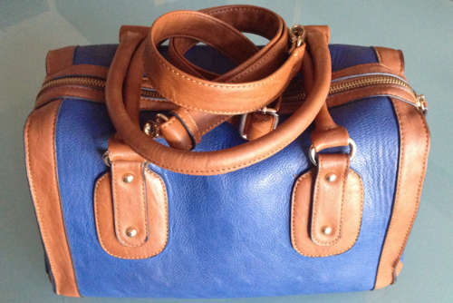 SYNTHETIC LEATHER BOX / BARREL HANDBAG | BLUE + TAN | ALDO