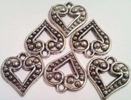 HEART CHARMS (6)