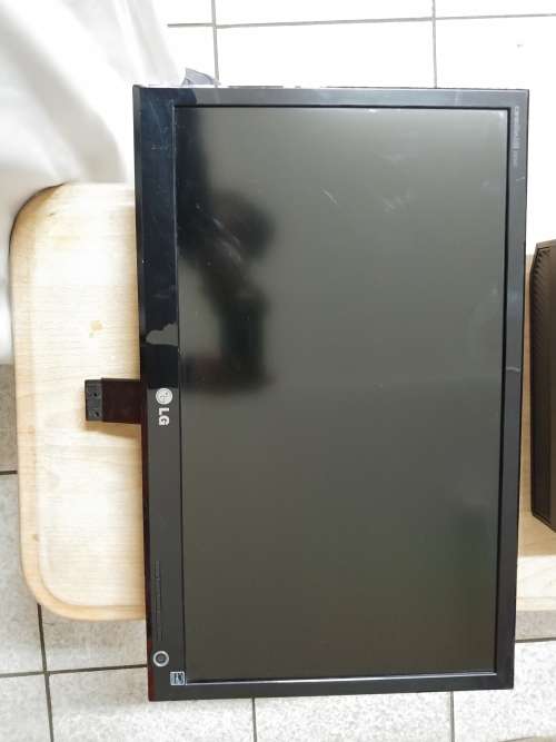 XBOX ONE + LG 23'' FULL HD 3D MONITOR
