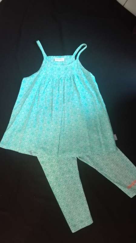 Naartjie Girls 2 piece Dress & Matching tights in Excellent Condition Size: 3yrs / 5yrs / 7yrs