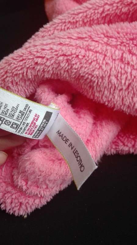 Woolies 2 piece Winter PJs in Excellent Condition Size: 7-8 years