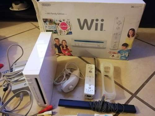 Nintendo Wii - Family Edition