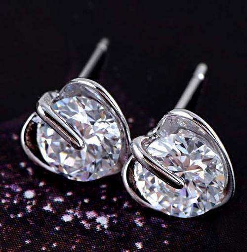 Classy 9K White Gold Filled Clear CZ Heart Earrings,E521