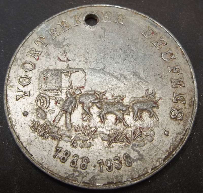 1938 Centenary of the Groot Trek/ Voortrekker Monument 'Voortrekker Eeufees' medallion/pendent