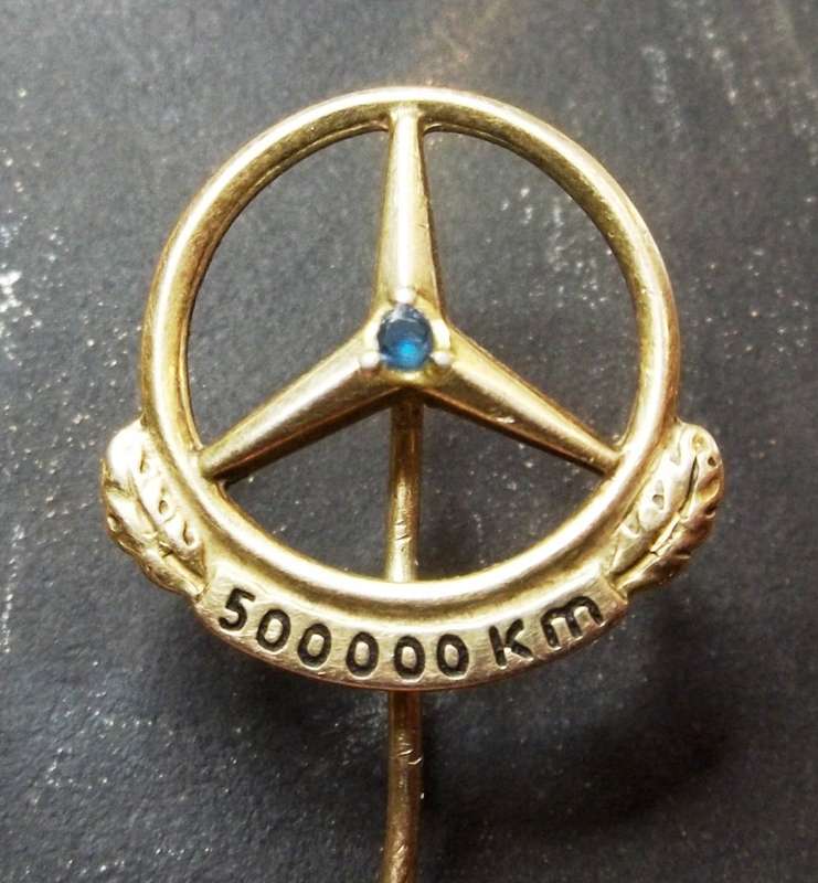 Mercedes-Benz 500,000km (835) silver pin