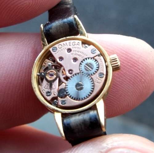 1960`s OMEGA 18ct Gold ladies watch
