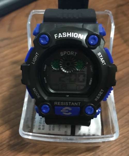 FASHION KIDS WATCH LED QUARTZ WATCH ALARM DATE SPORT ELECTRONIC WRIST WATCH