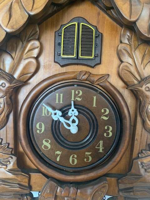 CUCKOO CLOCK - QUARTZ BATTERY DRIVEN