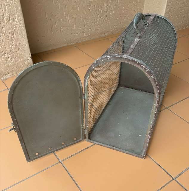 OLD DISPLAY MAIL BOX