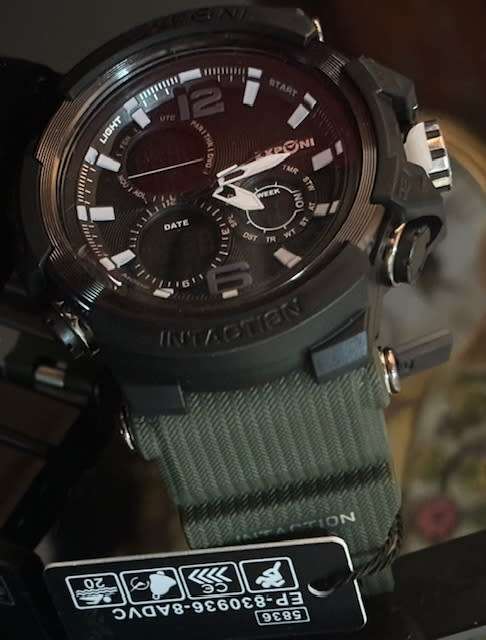 Exponi Intaction watch