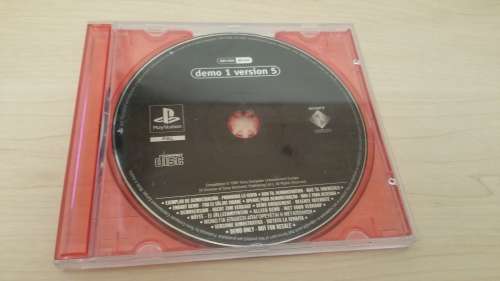 Playstation 1 Console + Controller & 3x Memory cards + FREE GAMES