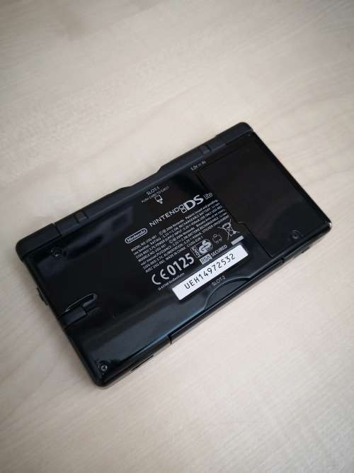 Nintendo DS Lite With Charger & R4 Cartridge & Micro SD CARD