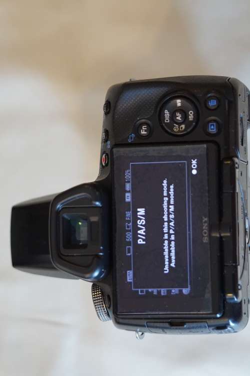 SONY ALPHA A33 SLT + 18-70mm Lens