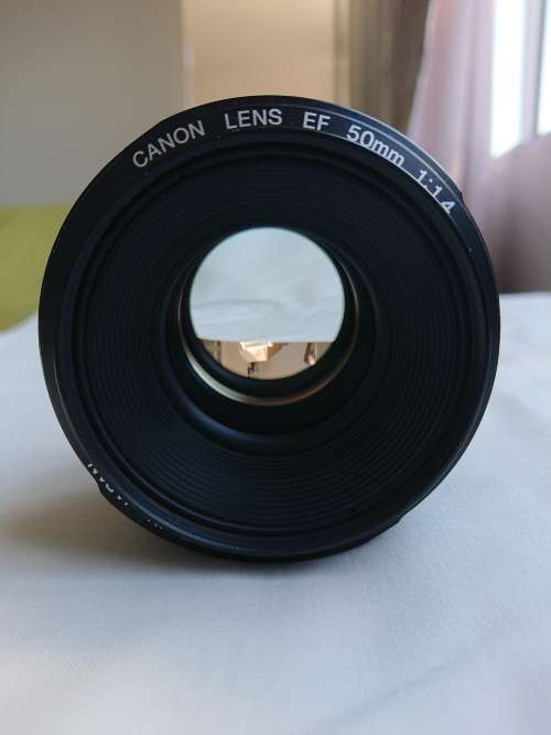 Canon ef 50mm F/1.4 ultrasonic lens
