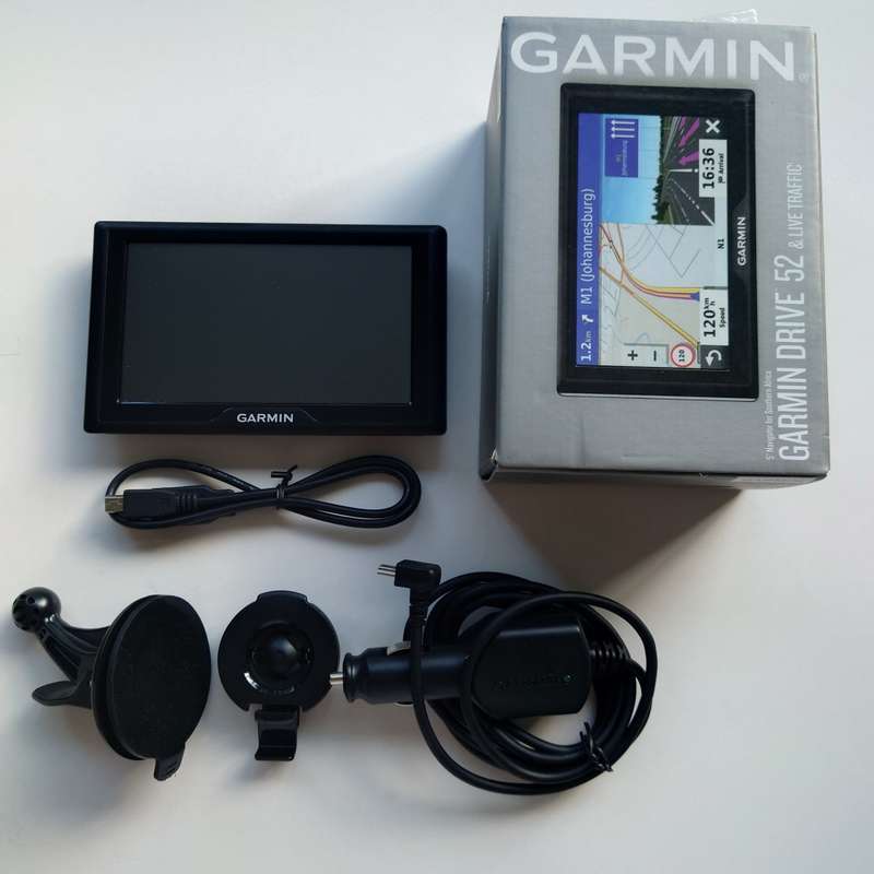 GARMIN NAVIGATOR  Drive  52 mt-s , life time maps update