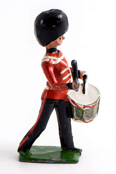 Toy Lead Soldiers Britains Grenadier Guards - Set of 7.