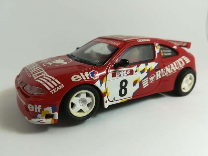 SCX 8055b Renault Maxi Megane Rally No8